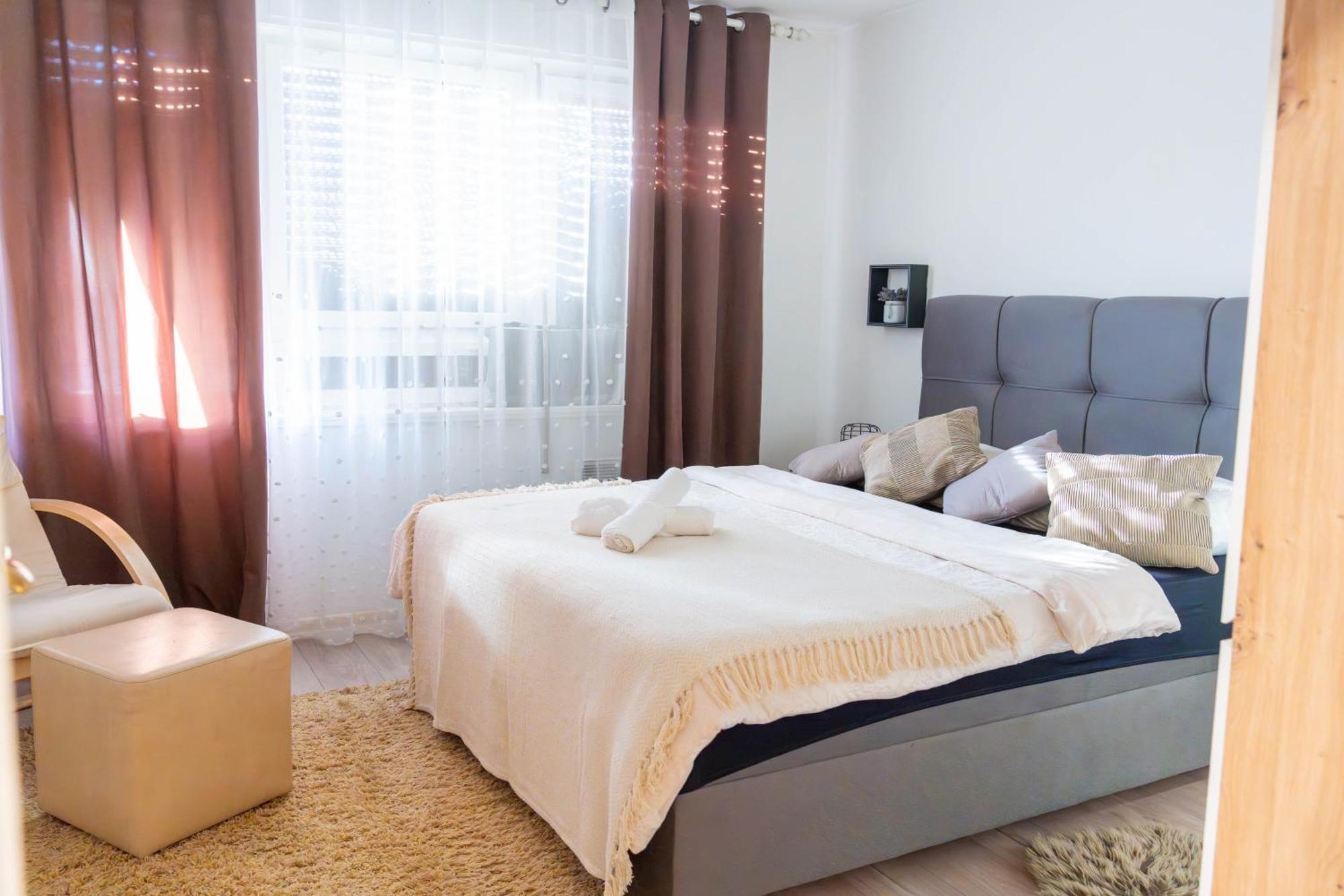 Apartman Lili Knin Zewnętrze zdjęcie