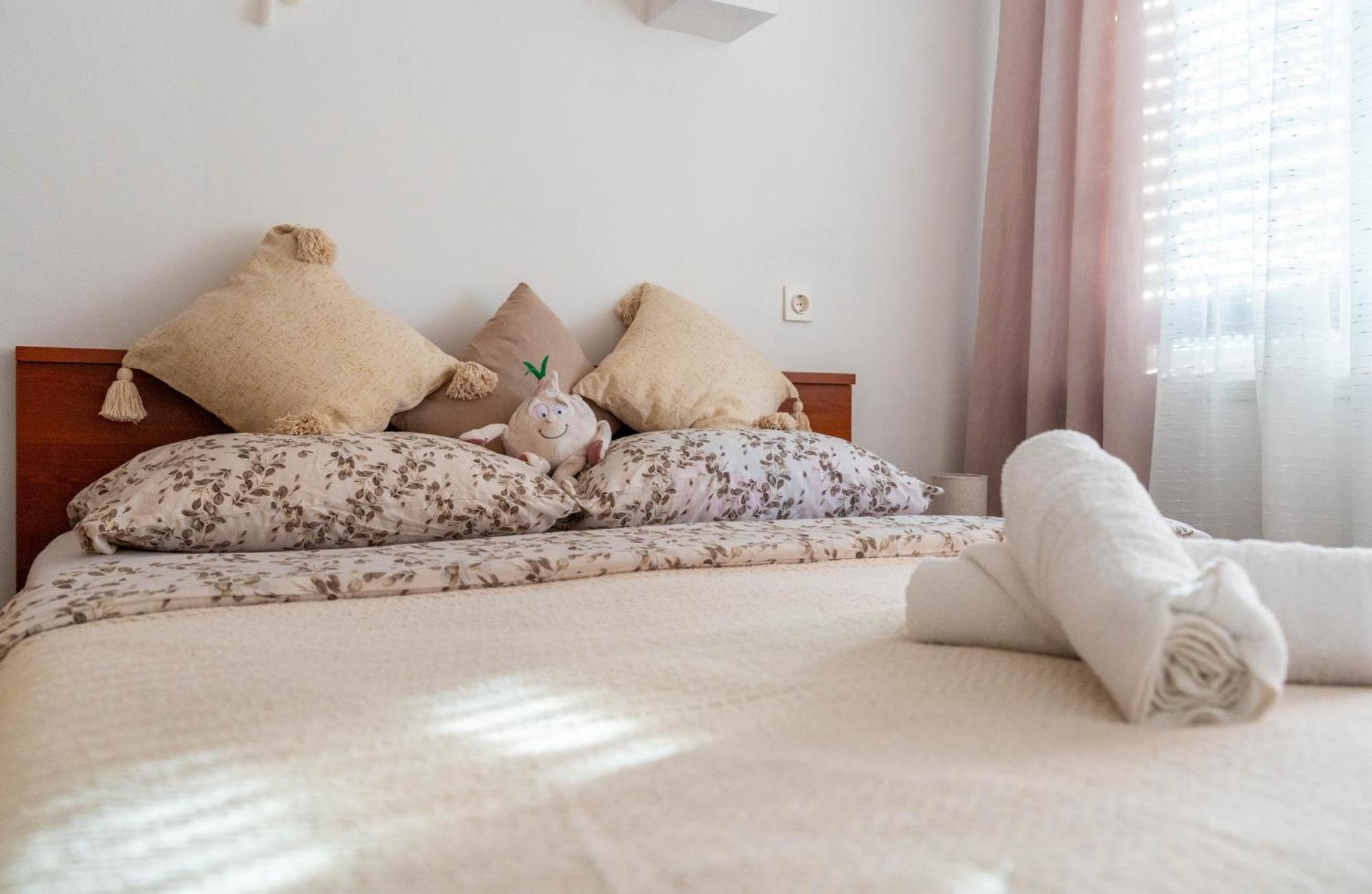 Apartman Lili Knin Zewnętrze zdjęcie