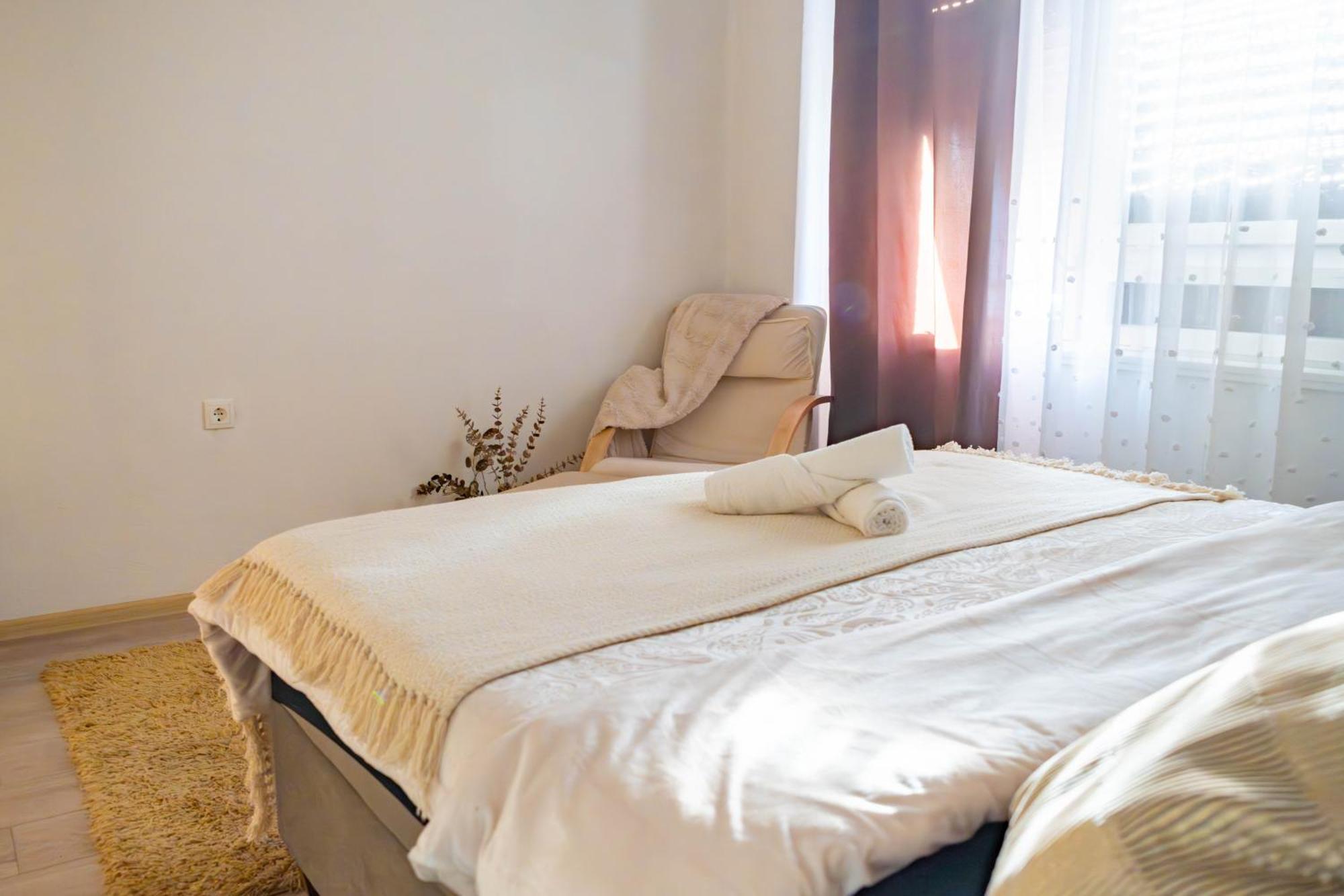 Apartman Lili Knin Zewnętrze zdjęcie